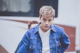 陈伟霆大方公布恋情，宝藏男孩终于遇到真爱，网友这也太般配了图片