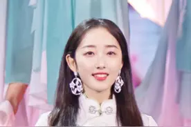 蒋梦婕就30岁了？看到她穿旗袍我终于信了，温柔端庄又美丽大方图片