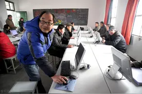 检查高级教师任课情况，高级教师，都代课上课了吗？图片