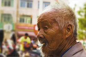 长命百岁未必就是福，百岁老人的心声：长寿也是一种折磨。图片