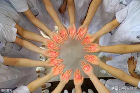 学习强国：白衣展芳华，天使在巩义图片