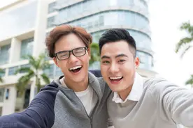 帅哥同志：年轻同志六段刻骨爱情，你经历了哪几段图片