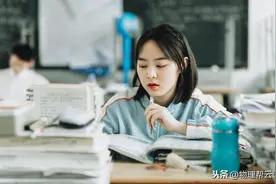 中考物理押题第26题选择题-小球滑到斜面底端时时间和速度相同吗图片