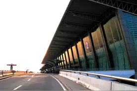 西安咸阳国际机场三期扩建工程飞行区工程进入攻坚阶段！不停航施工组织规模，为陕西史上首次图片
