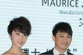 终于知道为啥孙莉为啥不剪短发了，这造型太抢镜，更显的脸小了图片