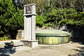 “山西王”阎锡山的墓地：墓碑朝向山西老家，遗言留给世人七句话图片