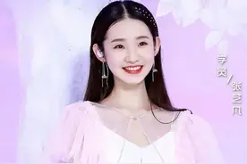 “怪女孩”超惊艳，收割心动的小仙女张艺凡怎么这么绝？图片