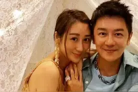 35岁蒋丽莎太狠了，5年生4胎瘦成“纸片人”，穿背心热裤比例真绝图片