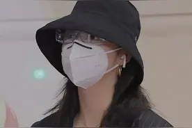 随性女孩周洁琼机场现身，头戴渔夫帽，口罩护目镜齐全图片