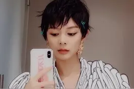 “火箭少女”傅菁造型翻车，齐耳短发太像假小子，毫无辨识度图片