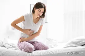 饱胀、烧心还伴随痛疼，对照专家建议看看你是那种类型的胃胀图片