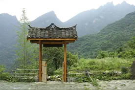 小说：中年男子喊60岁老头混小子，小伙才知，中年男竟已近100岁图片
