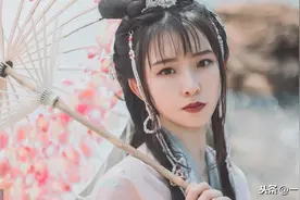 宝玉为什么喜欢吃女孩的胭脂？图片
