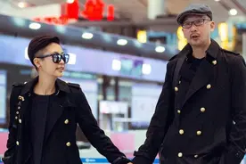 梁静剪短发比马伊琍还飒！跟190老公穿情侣装，霸气减龄像帅小伙图片