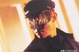没想到这部香港唯一的暗黑风格片，让李连杰就此“咸鱼翻身”图片