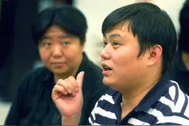 当年明月：靠天赋写作的公务员，3年7本书斩获4100万版税图片