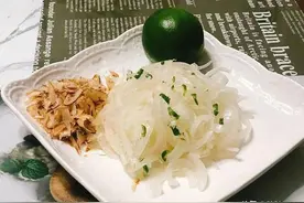 4个步骤简单制作洋葱冰，营养师推荐：减脂助消化、美颜抗衰老图片