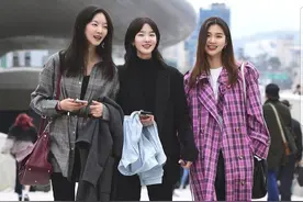 韩国女孩真的很会穿，快来学习一下她们的穿搭示范吧图片