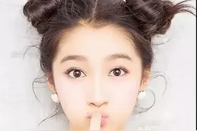 有这4种特征的女生，建议你多扎哪吒头减龄又好看，少女感满满图片