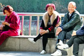 我身边的成都，晒太阳，喝茶、吃火锅、安逸，巴适图片
