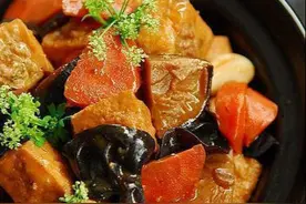 美食推荐：咸菜炖豆腐、鸡蛋摊豆腐、莴苣烧鸡块的家常做法图片