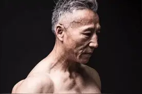 6旬大爷健身40年，身材逆龄20岁，堪称老年版行走的荷尔蒙图片