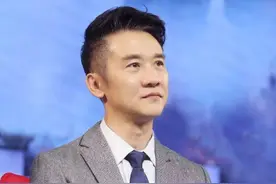 《八佰》黄志忠：离婚了，父亲的责任不能丢图片