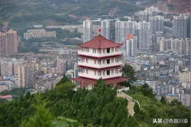 四川一座正在融入重庆的地级市：总人口690万，两条高铁已经落地图片