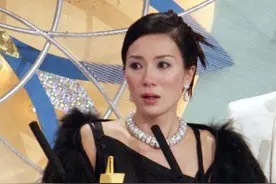 时隔14年！TVB再播《九五至尊》，张可颐封视后与郭可盈掀口水战图片