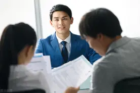 面试官：一根香肠切2刀如何切成8块？无锡初中生：我能2刀切32块图片