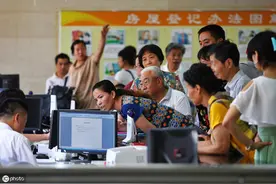 房产证持有人去世后，该怎么变更户主？律师解答，建议收藏图片
