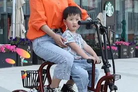 广东出差发现，电动车过时了，新式“亲子车”时尚环保绿色出行图片