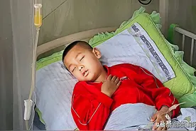 疫情间男孩患重病，开四张证明坐120辗转求医被拒，最后却暖心了图片