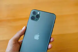 原来这就是苹果不愿推出快充iPhone的原因图片