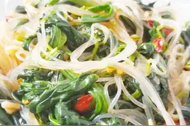 菠菜如果做成这样，煮一煮，拌一拌，清新爽口，大人小孩都爱吃图片