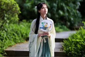 旧版《倚天屠龙记》第七十八回 紫衫龙王图片