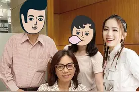 邓紫棋隔空为妈妈庆生，其母端坐生日蛋糕前，因太年轻被赞像姐妹图片