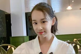 赵文卓女儿感恩父母，就读瑞士贵族学校家庭压力大，和李嫣是校友图片