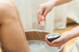 天天用热水泡脚，是养生还是慢性自杀？图片