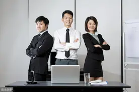 瓦伦达效应：只有在钢索上的那一刻才叫人生，其余的都叫做等待图片