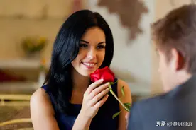 可爱女人和性感女人，男人喜欢哪一类，三个男人说实话图片