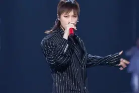 无价之姐李宇春，不做“千人一面，万人一腔”图片