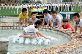 苏州幼儿园举行科学小实验好玩又好趣，让这个假期更有科学文化图片