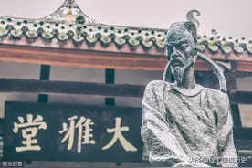 杜甫抨击唐王朝社会黑暗，为什么被称为现实主义、爱国主义诗人？图片