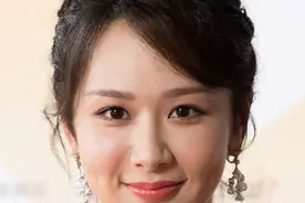 杨紫翻车，代言辱华蔻驰遭一片谩骂，此次翻车责任归咎于谁呢？图片