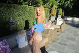 乔布斯小女儿没藏住啊！与甜茶约会被拍，抛开身家光颜值就很惊艳图片