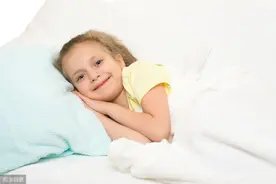 幼儿园小朋友半夜大哭，很多家长都遇到过，其原因很真实图片