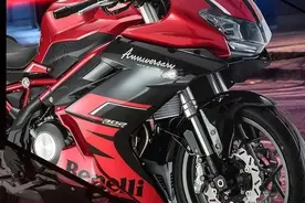 2020款贝纳利飓风302R，全新贴花、液晶仪表，最高车速170图片