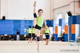 为了梦想奋斗的体操姑娘们图片