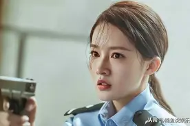 女星演警察，李沁美得像警花，余男英姿飒爽，只有她最像图片